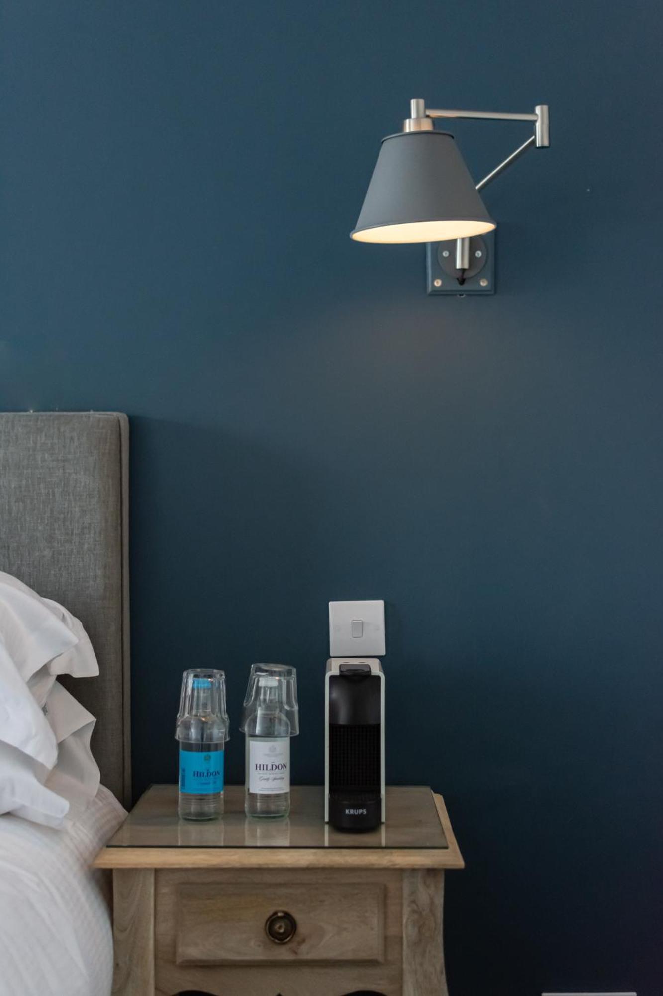 The Stump Hotel Cirencester Room photo